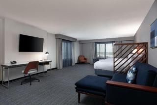 Courtyard by Marriott Wichita at Old Town - 7