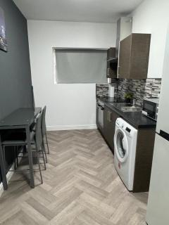 1 bedroom kitchen Flat - Nottingham - 2