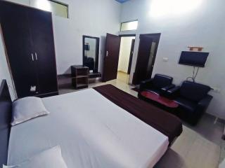 Savanur Deluxe Lodge - 5