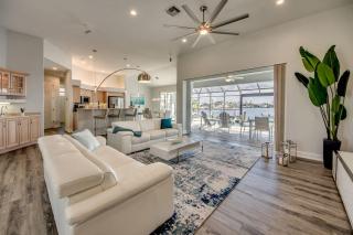 Villa Seascape by CoralVilla -on 8 Lakes, pool & spa - Cape Coral - 8
