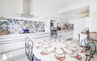 3 Bedroom Stunning Home In Talasani - Talasani - 4