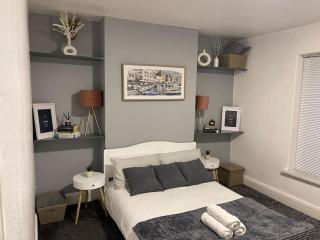 Spacious 5 Bedroom House - 2 Bath - City Centre - Free Parking - Cardiff - 9
