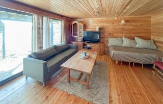 5 Bedroom Cozy Home In Hebnes - 4