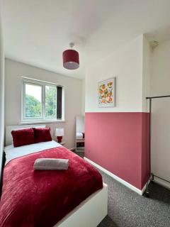 Cosy 3 bed home, near Bham City Centre, Sleeps 8 - Birmingham - 6