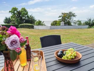 Apartment Rico - 50m from the sea by Interhome - 5