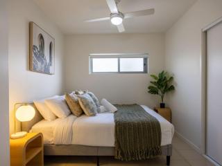 Modern 3BR Riverside APT w Parking near Shops and Park - Brisbane - 4