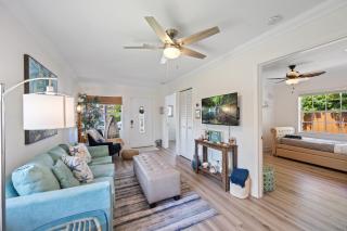 Family-Friendly Paradise near the Beach & Downtown - Cloud Lake - 6
