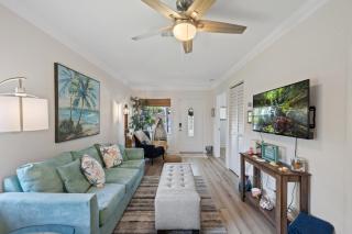 Family-Friendly Paradise near the Beach & Downtown - 7