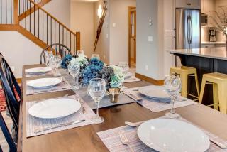 Moonshine Crescent 385 by Okanagan Premier - 3