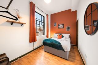 Spacious Birmingham City Apartment - Birmingham - 3