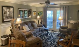 Classic City 3 bedroom 2 bath condo with deck close to UGA, Five Points, and Memorial Park in Athens - Athens - 0