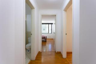 Departamento familiar con vista, 4 habitaciones, 10 personas, 5 camas, 3 baños, 2 parqueaderos, agua caliente, wiffi, a 20 metros del Quicentro Shooping y Estadio Olimpico - 5