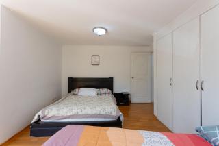 Departamento familiar con vista, 4 habitaciones, 10 personas, 5 camas, 3 baños, 2 parqueaderos, agua caliente, wiffi, a 20 metros del Quicentro Shooping y Estadio Olimpico - 3