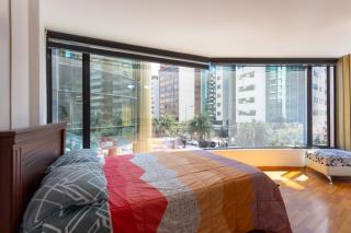 Departamento familiar con vista, 4 habitaciones, 10 personas, 5 camas, 3 baños, 2 parqueaderos, agua caliente, wiffi, a 20 metros del Quicentro Shooping y Estadio Olimpico - 8