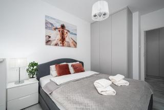 Kasprzaka 29A Separate Bedroom Free Garage By Perfect Apart - 5