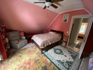 Lakeview Farmhouse with Beach Access - East Charleston - 8
