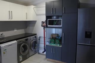 Stunning 5 Bed House with Golf Course & Sea Views in Zimbali Estate - 7