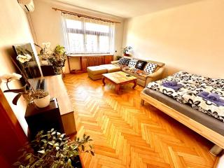 The Cozy Corner - Prague - 2