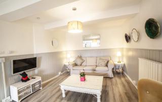 Casa Luna - Private Cottage -Exclusive Private Garden - 3