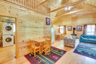 Wraparound Deck and Grill Deadwood Cabin - Deadwood - 1