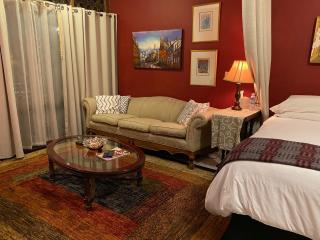 Dickinson Guest House, Guadalajara Expo - 8