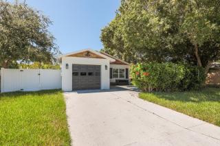 Spacious 3-BR Home with Patio, Firepit & BBQ! - 6