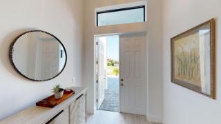 Inland home with pool and walk to Park/Museum/Library - 8