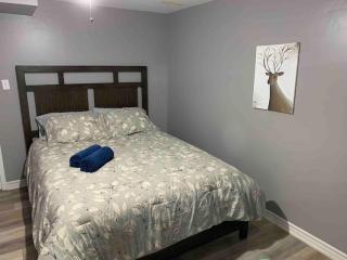 Luxury Fully Renovated Guest House - fully private - Mississauga - 9