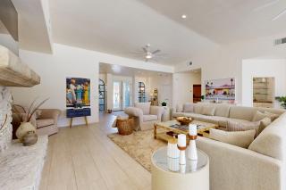 Escape to Paradise Valley - 7