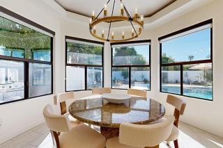 Escape to Paradise Valley - 3