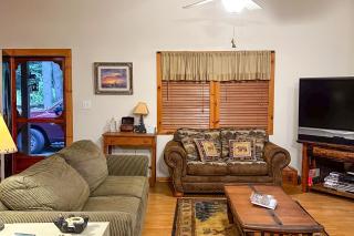 Carrie’s Cabin - Sylva - 0