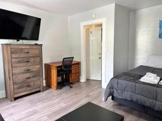 Pitcher's Paradise Apt 2-All Star Baseball Rentals - Oneonta - 4