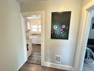Pitcher's Paradise Apt 2-All Star Baseball Rentals - Oneonta - 1