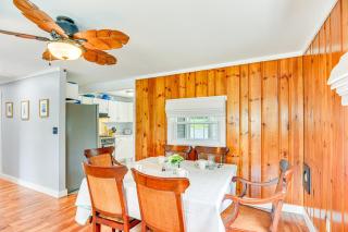 Updated Lakeville Cottage with Access to Long Pond - - 2