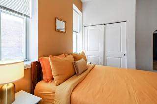 Mardi Gras Hideaway Cozy 2BR in Soulard - 6