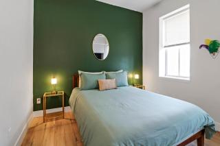 Mardi Gras Hideaway Cozy 2BR in Soulard - 9
