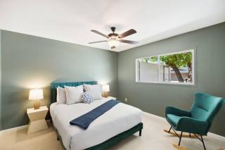 Family Friendly Retreat - Pool - Putting Green - Tempe - 1