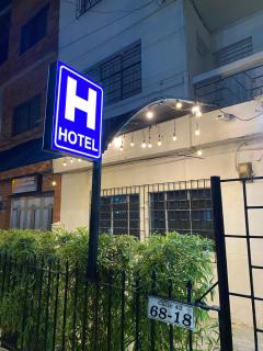 Royal House Hotel - Medellín - 0