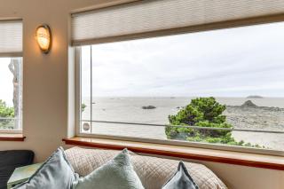 Crescent City Getaway with Panoramic Ocean Views! - Crescent City - 6