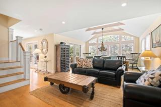 Water views great Lt Island location! - Wellfleet - 4