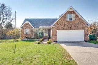 Game Room Fenced backyard Sleeps 10 Fire Pit - Spring Hill - 8