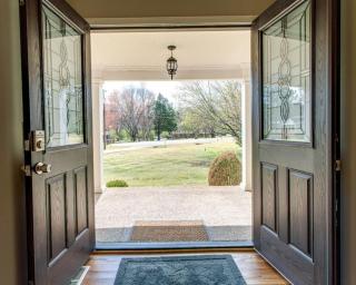 Birdsong Retreat Hot Tub Grill Fire Pit - 1