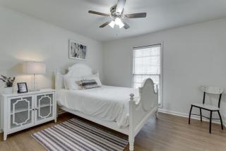 Sunset Cottage 2 bed 1 bath Pet-Friendly - 1