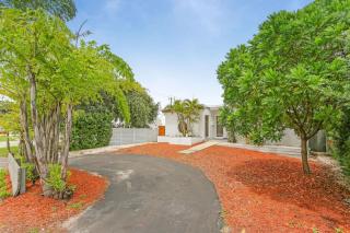 Luxury Oakland Park Oasis - 4