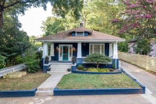 Elizabeth Bungalow, Fenced Yard, Fireplaces, Grill - Charlotte - 0