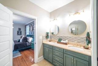 Elizabeth Bungalow, Fenced Yard, Fireplaces, Grill - Charlotte - 1