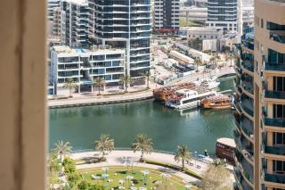 Brand new Spacious, Deluxe, 5BR plus maidroom on JBR walk Next to Beach ,Tram & Mall by La Buena Vida Holiday Homes - 6
