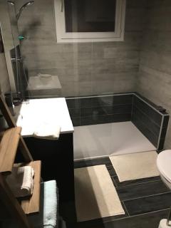 Maison individuelle avec piscine entourée de montagnes - - 8