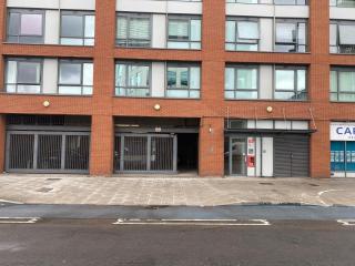 Modern 3 Beds 2 Bath Flat - Parking & Sleeps 6 - Londra - 9