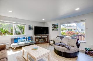 Rockaway Beach House - Walk to Ocean! - 7